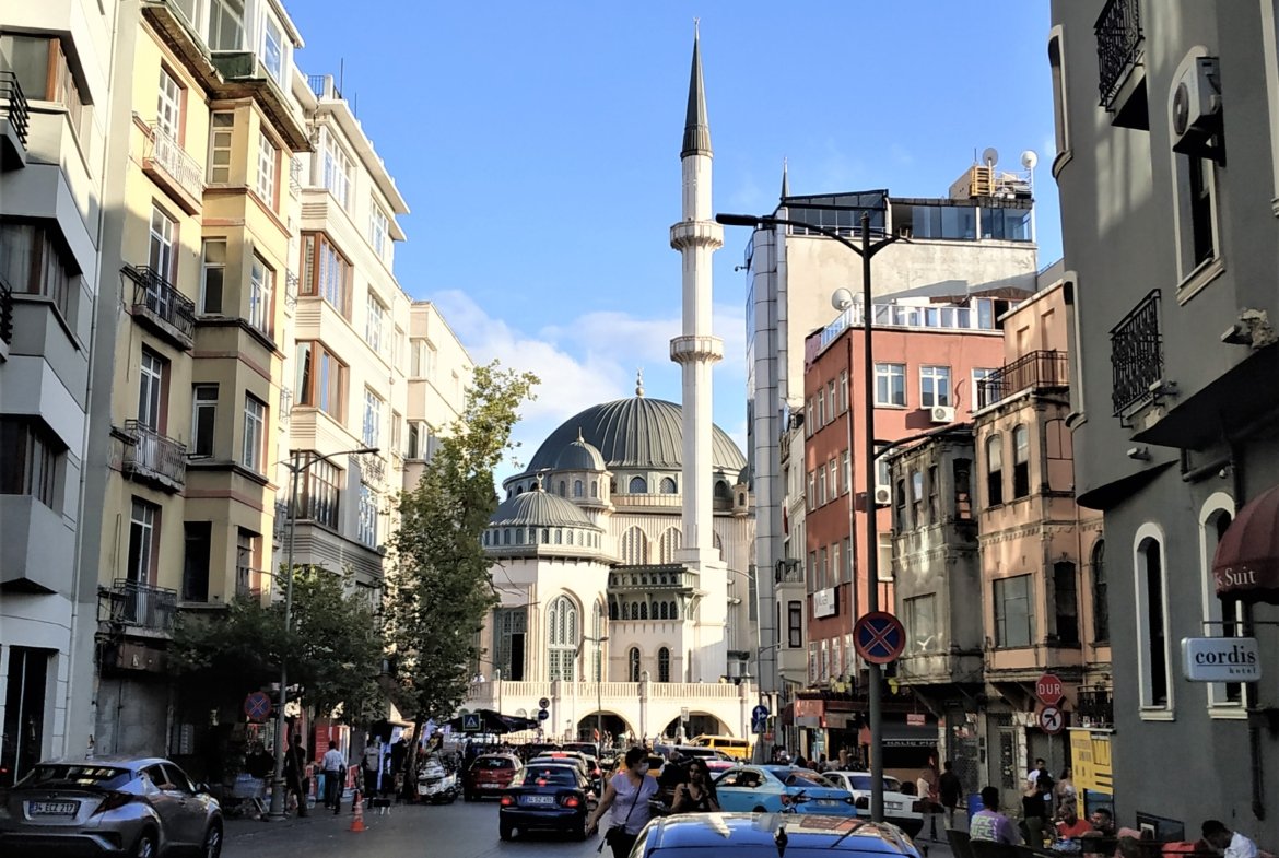Taksim’de Devren Kiralık 25 Odalı Butik Otel