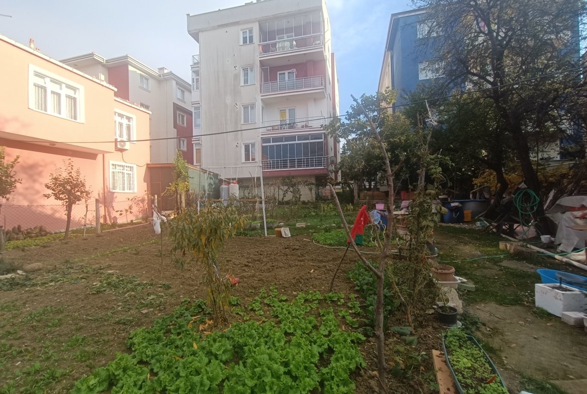 Silivri Alibey Mahallesinde 4 Kat Konut İmarlı Satılık Arsa