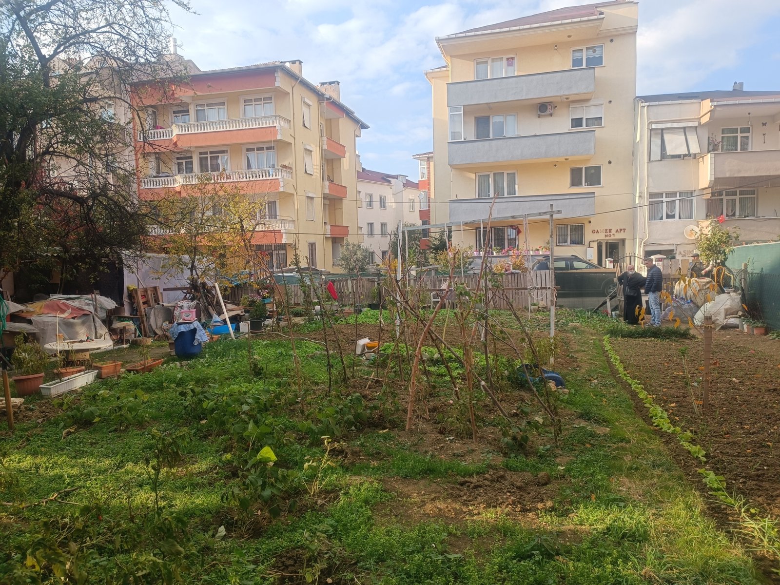 Silivri Alibey Mahallesinde 4 Kat Konut İmarlı Satılık Arsa