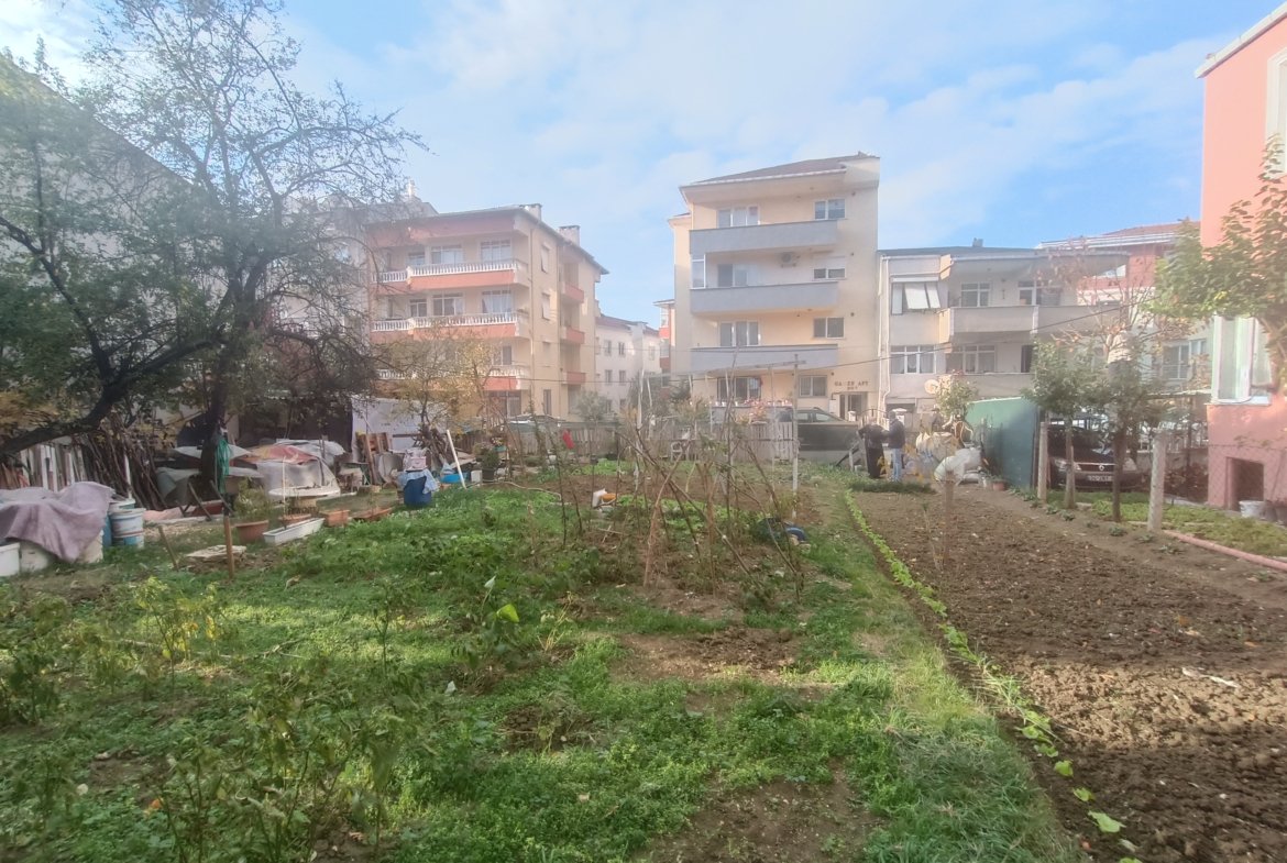 Silivri Alibey Mahallesinde 4 Kat Konut İmarlı Satılık Arsa