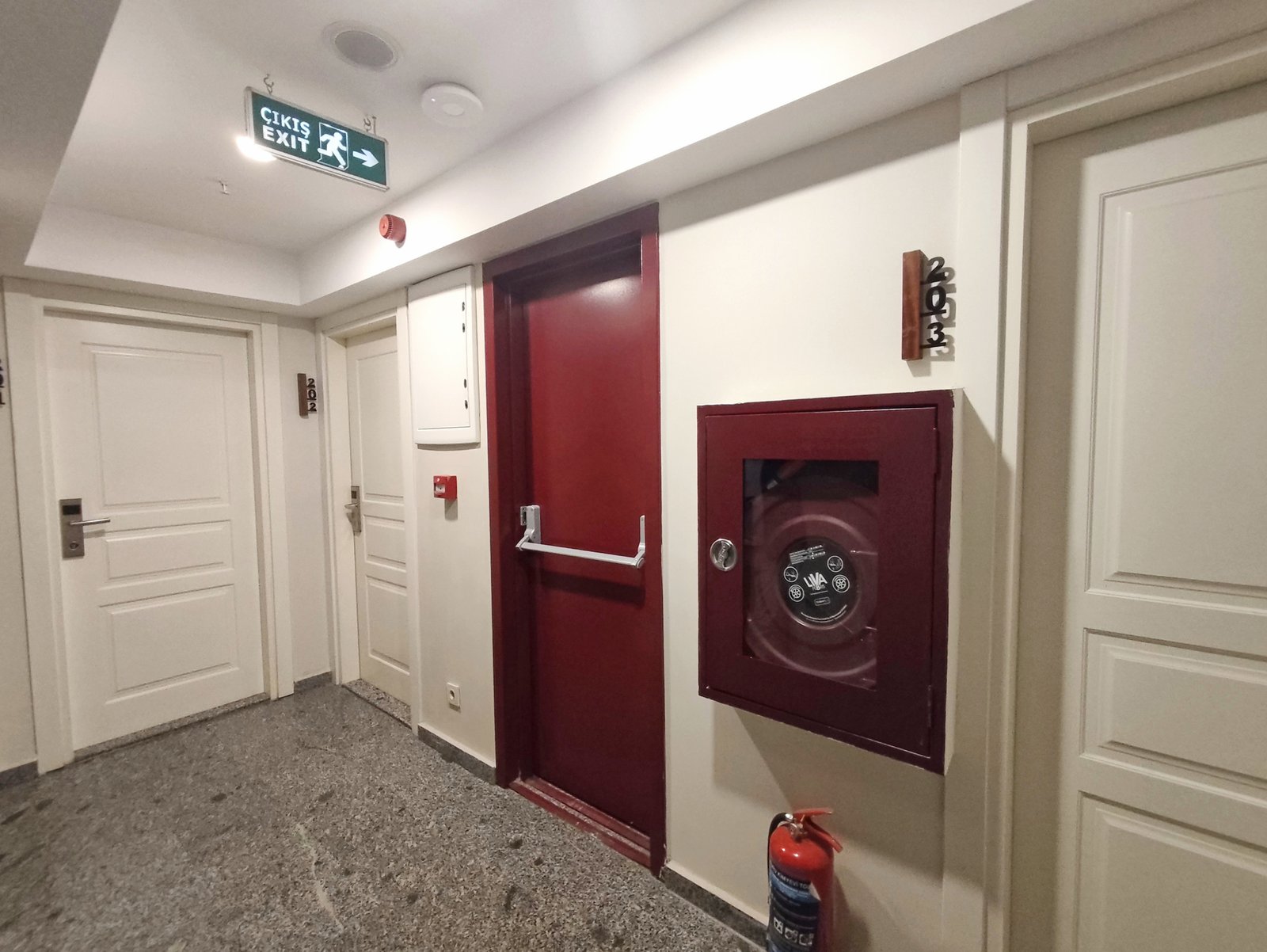 istanbul-taksim-joyotel-resimleri (2) Taksim’de Devren Kiralık 25 Odalı Butik Otel