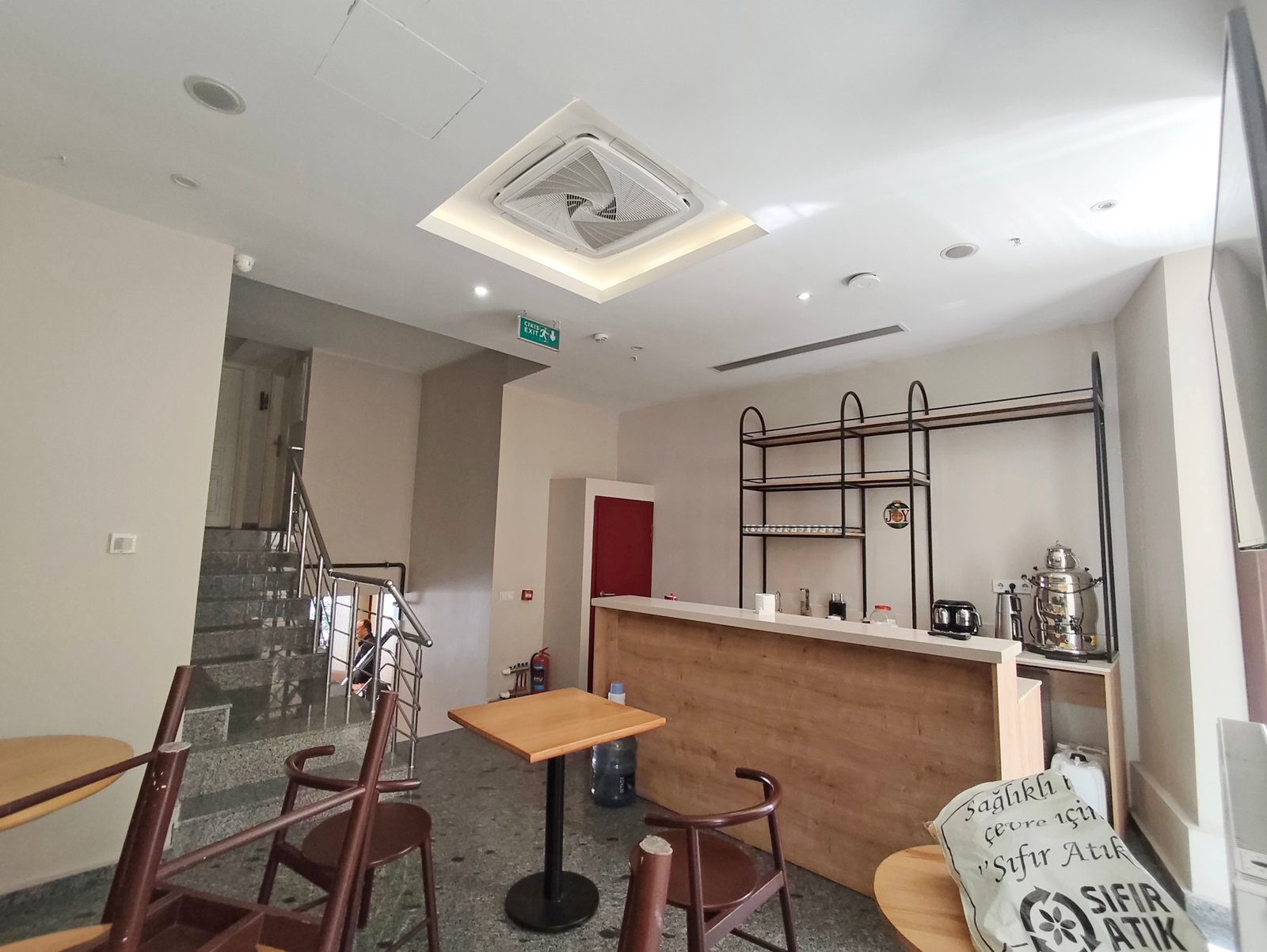 istanbul-taksim-joyotel-resimleri (20) Taksim’de Devren Kiralık 25 Odalı Butik Otel