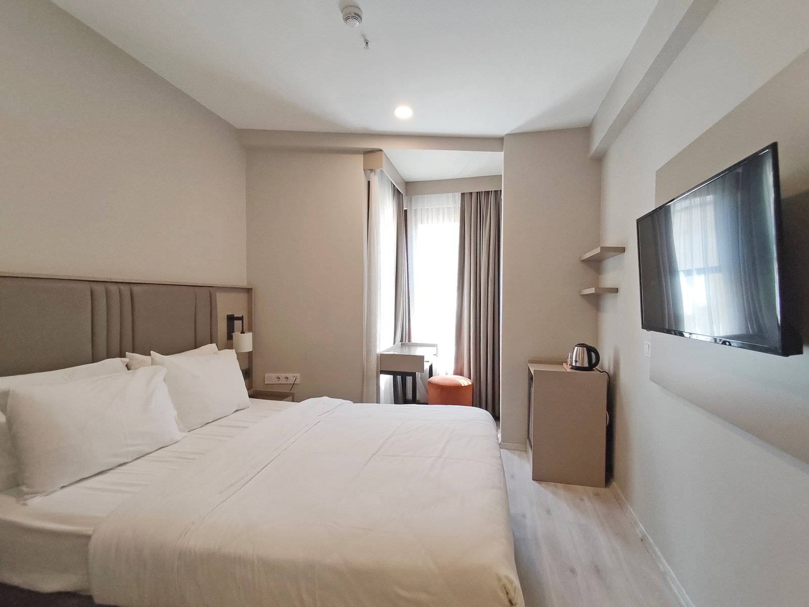 istanbul-taksim-joyotel-resimleri (25) Taksim’de Devren Kiralık 25 Odalı Butik Otel