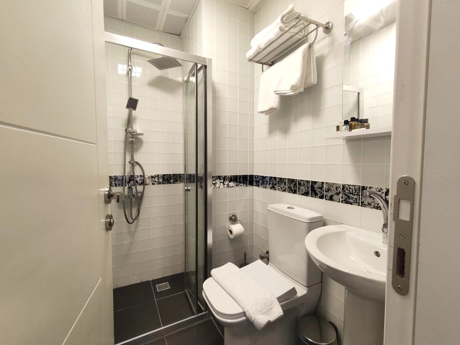 istanbul-taksim-joyotel-resimleri (28) Taksim’de Devren Kiralık 25 Odalı Butik Otel