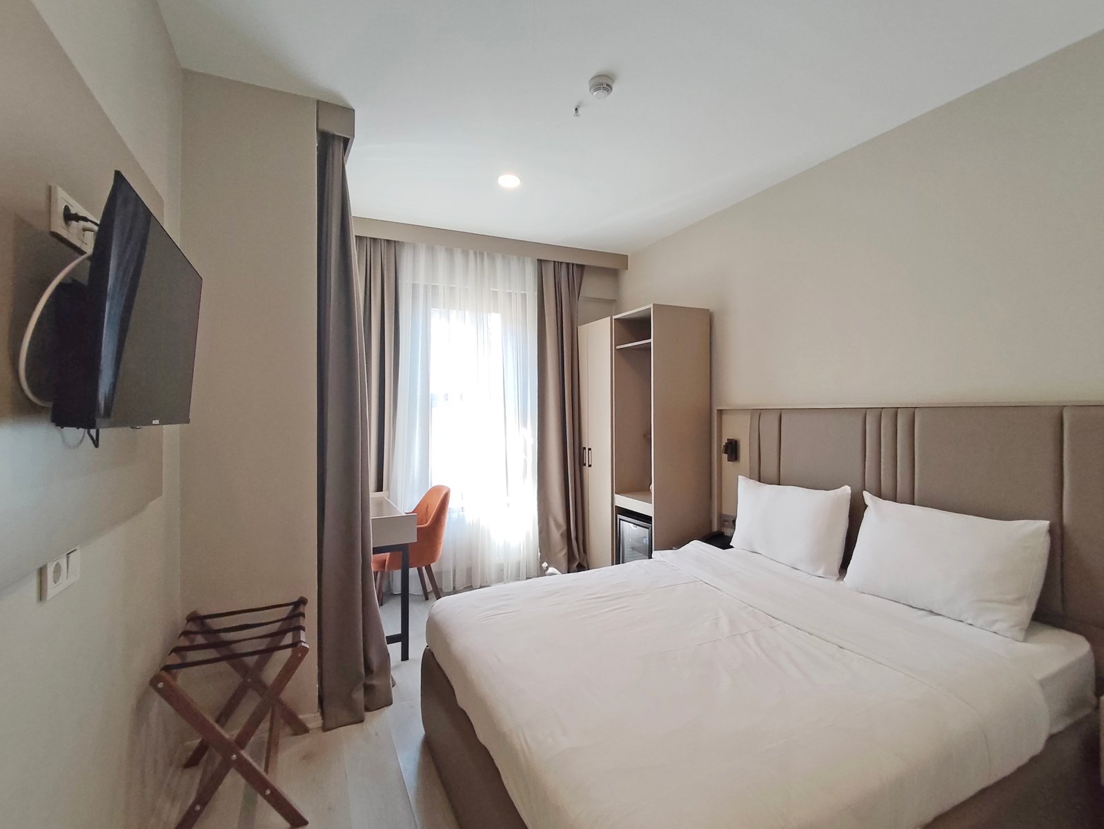 istanbul-taksim-joyotel-resimleri (29) Taksim’de Devren Kiralık 25 Odalı Butik Otel
