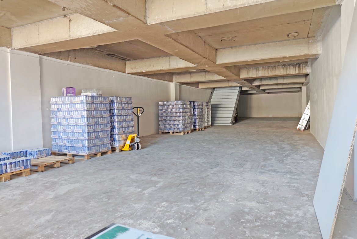 Esenyurt Ödül İstanbul Sitesi Sanayi Caddesi Üzerinde Üç Katlı Kiralık Emsalsiz Dükkan