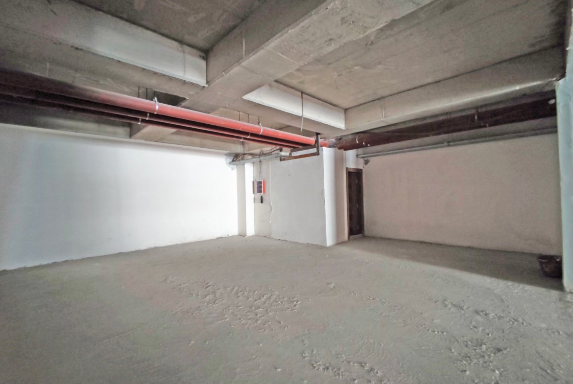 Esenyurt Ödül İstanbul Sitesi Sanayi Caddesi Üzerinde Üç Katlı Kiralık Emsalsiz Dükkan