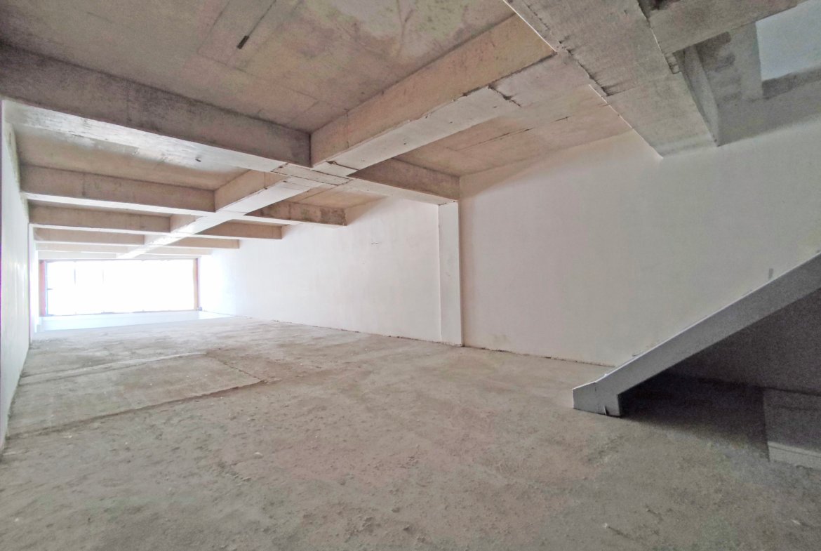 Esenyurt Ödül İstanbul Sitesi Sanayi Caddesi Üzerinde Üç Katlı Kiralık Emsalsiz Dükkan