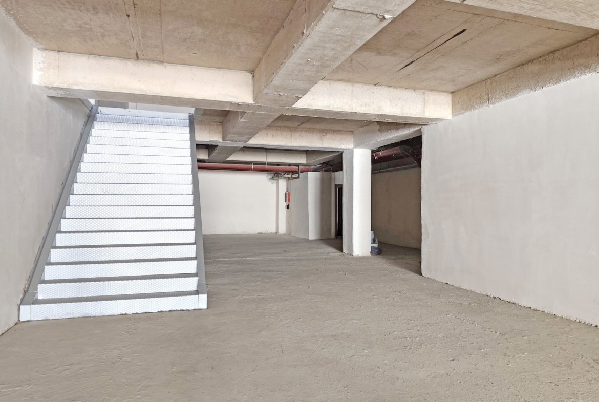 Esenyurt Ödül İstanbul Sitesi Sanayi Caddesi Üzerinde Üç Katlı Kiralık Emsalsiz Dükkan