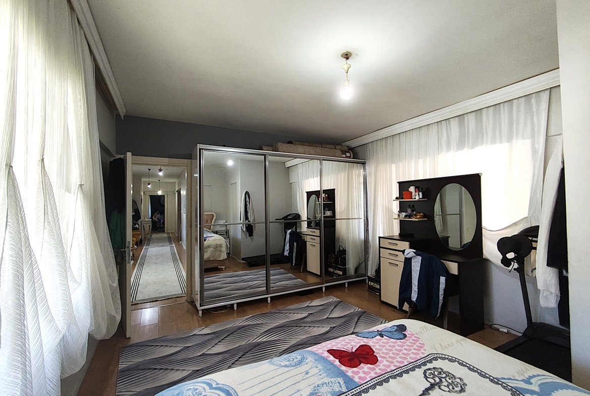 Beylikdüzü Adnan Kahveci Mahallesi Onurkent Sitesi 4+1 Giriş Kat Satılık Daire