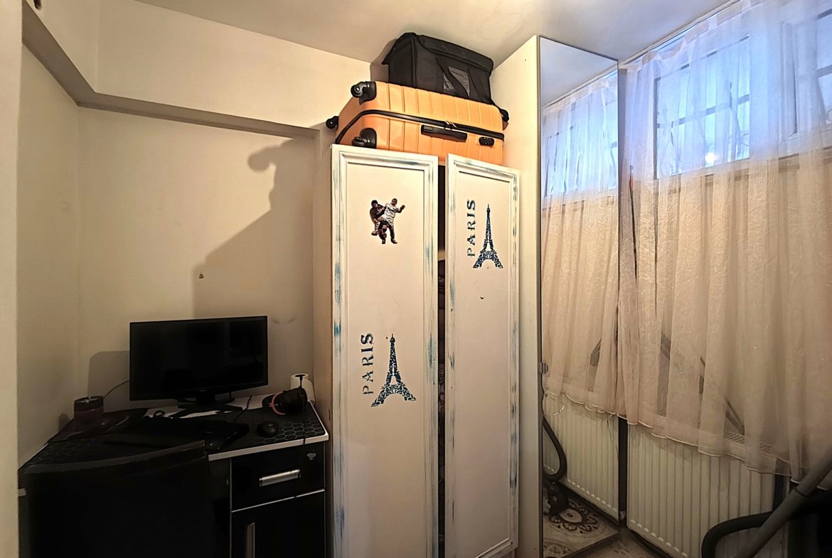 Beylikdüzü Adnan Kahveci Mahallesi Onurkent Sitesi 4+1 Giriş Kat Satılık Daire