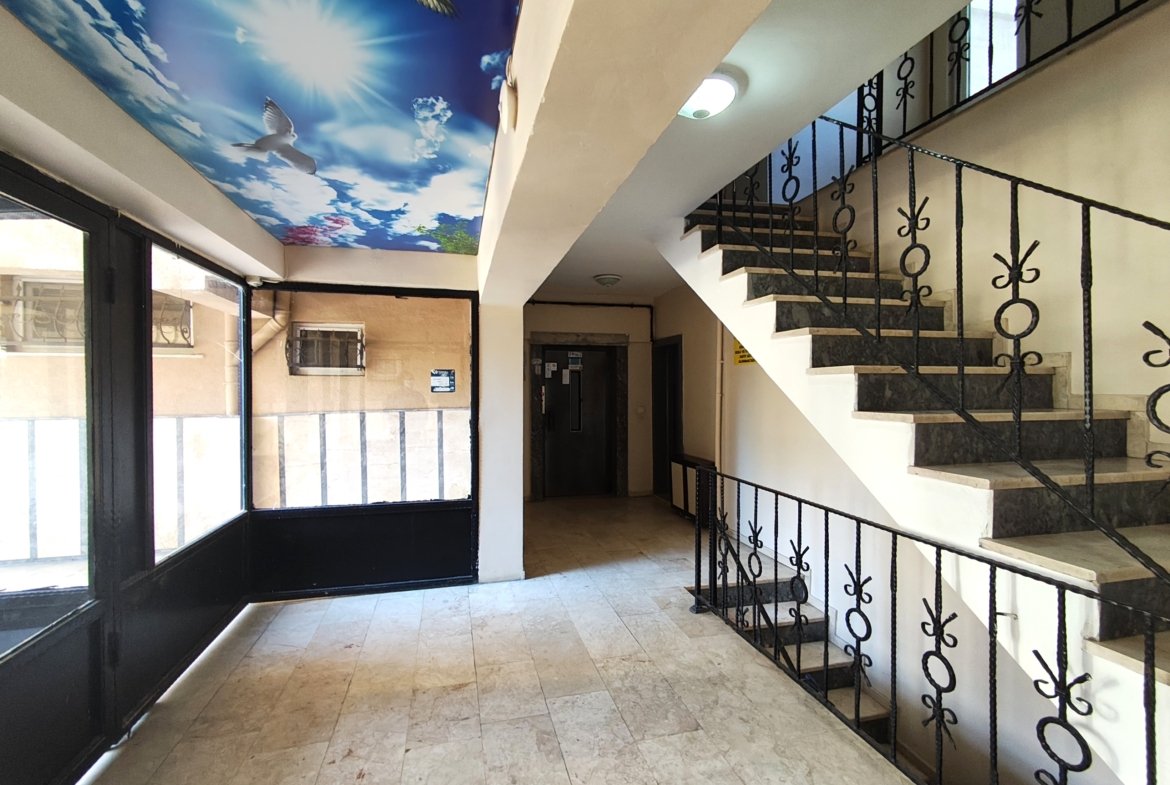 Beylikdüzü Adnan Kahveci Mahallesi Onurkent Sitesi 4+1 Giriş Kat Satılık Daire
