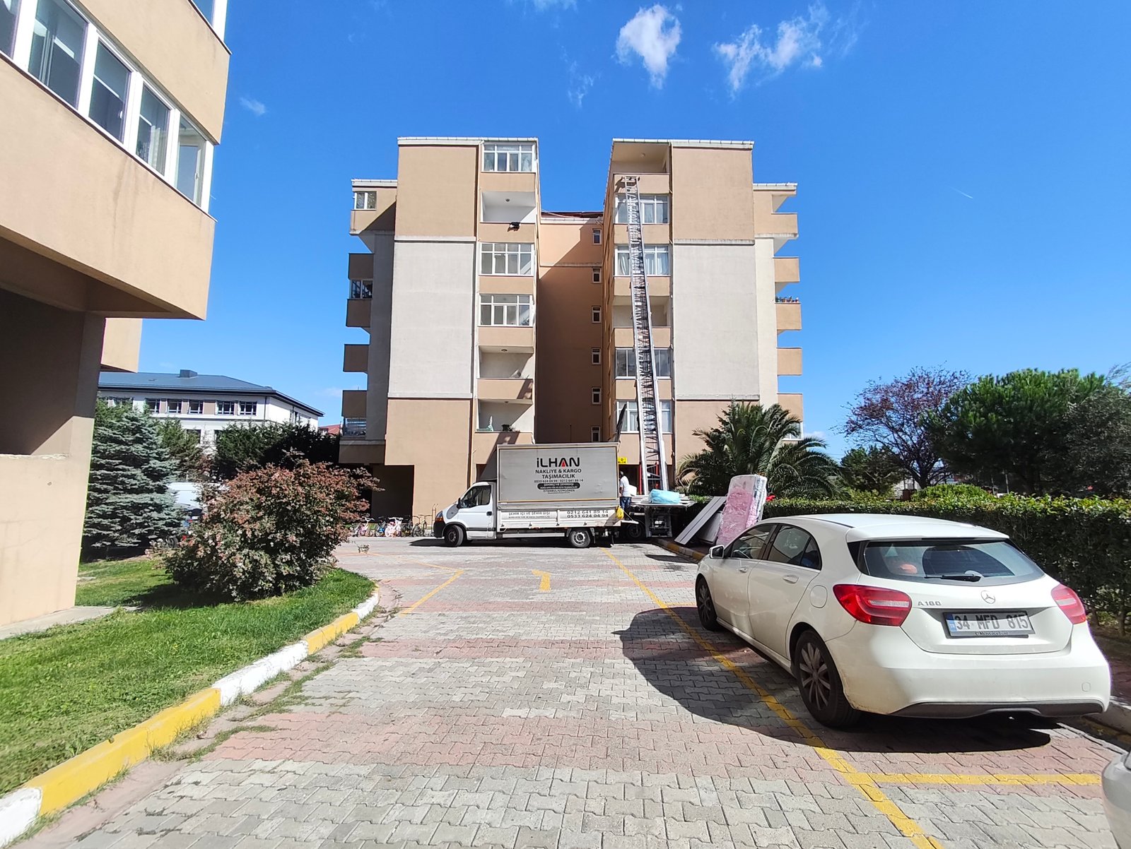 IMG_20261004_141158 Beylikdüzü Adnan Kahveci Mahallesi Onurkent Sitesi 4+1 Giriş Kat Satılık Daire