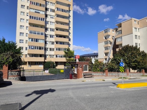 Beylikdüzü Adnan Kahveci Mahallesi Onurkent Sitesi 4+1 Giriş Kat Satılık Daire